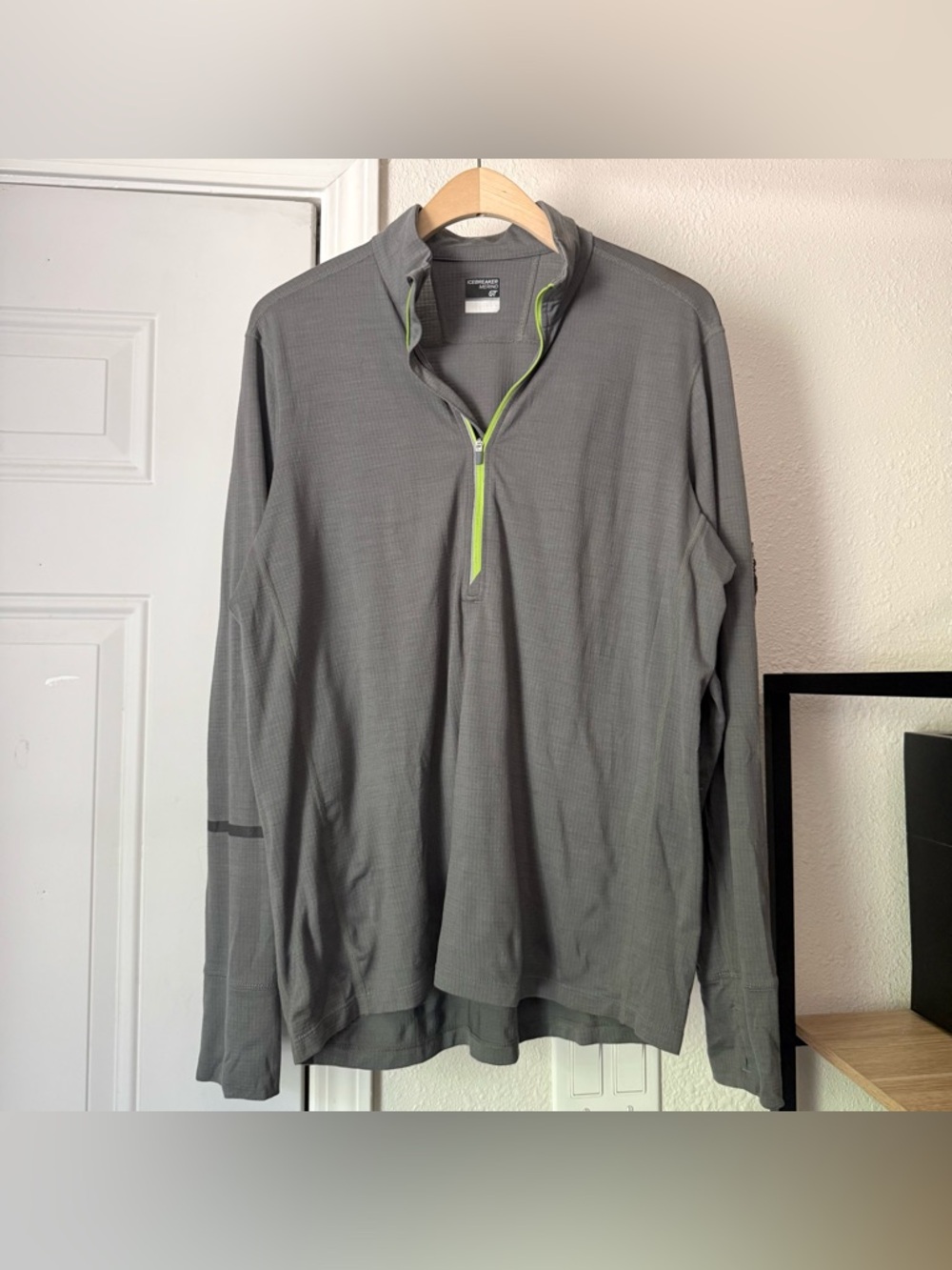 Icebreaker grey wool blend athletic 1/4 quarter zip long sleeve sweater shirt